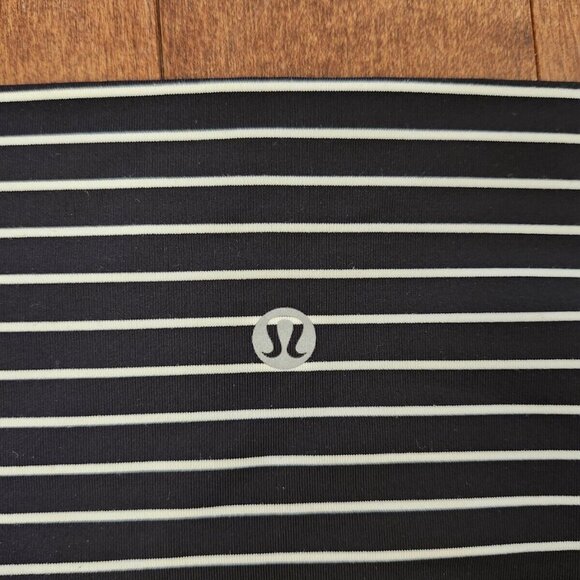 Lululemon women's black and white striped leggings in size 6 - Picture 3 of 7